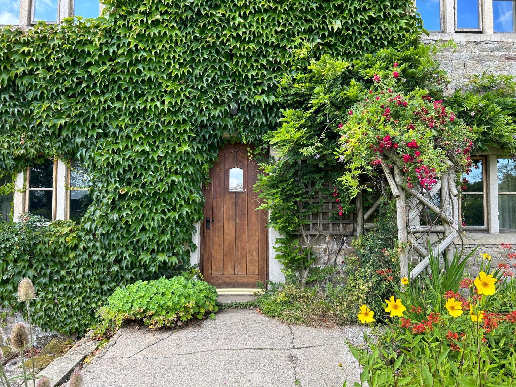 Large Country Farmhouse Waddington  Exterior foto